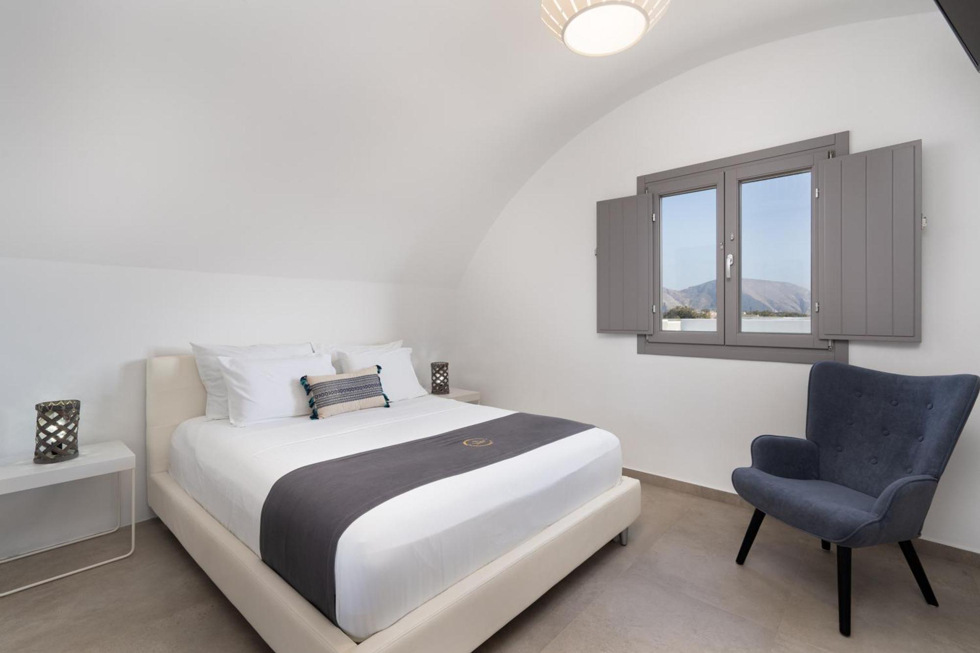 Aegean Melody Suites & Villas Vlychada Exterior photo