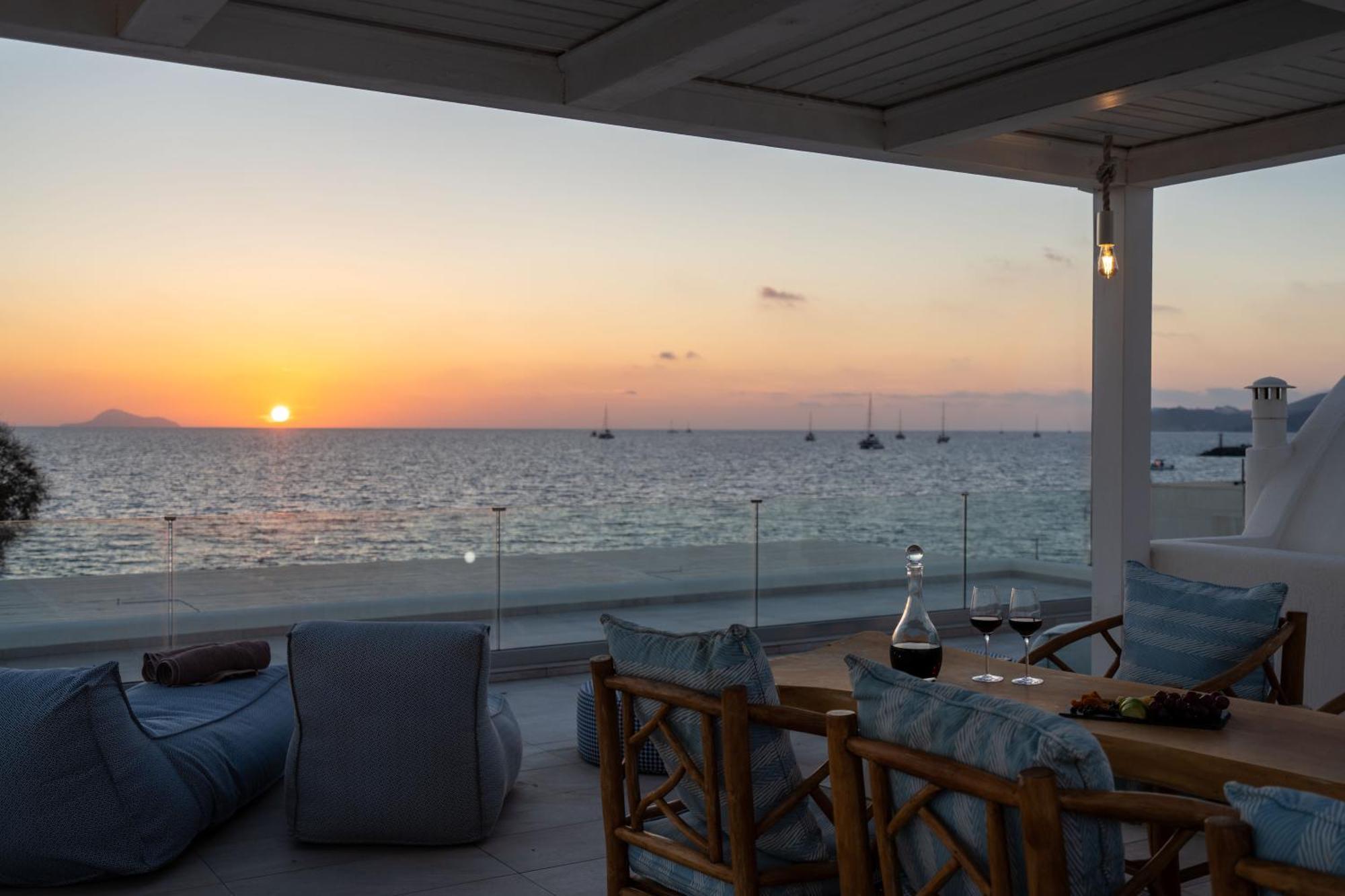 Aegean Melody Suites & Villas Vlychada Exterior photo