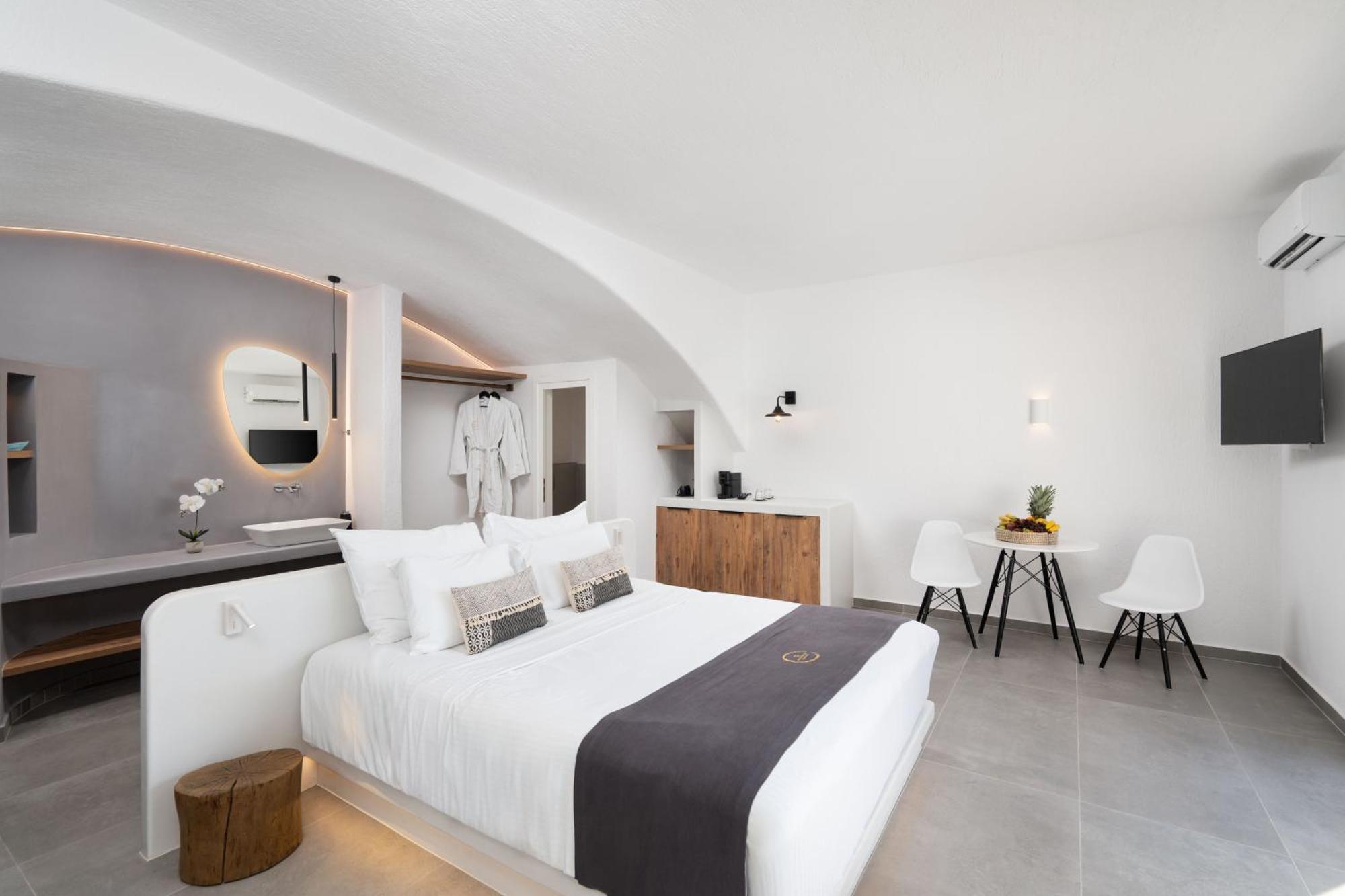 Aegean Melody Suites & Villas Vlychada Exterior photo