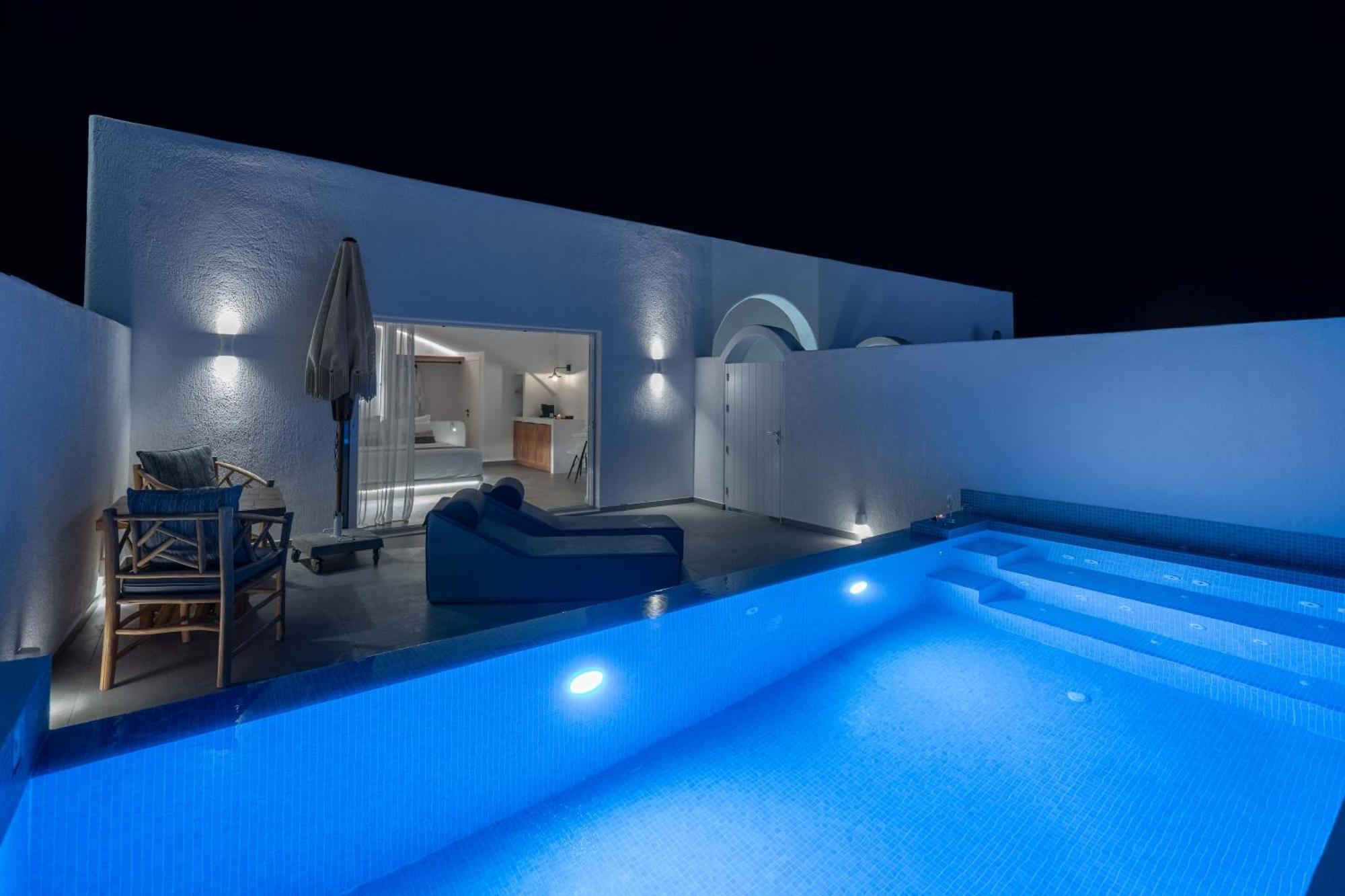 Aegean Melody Suites & Villas Vlychada Exterior photo
