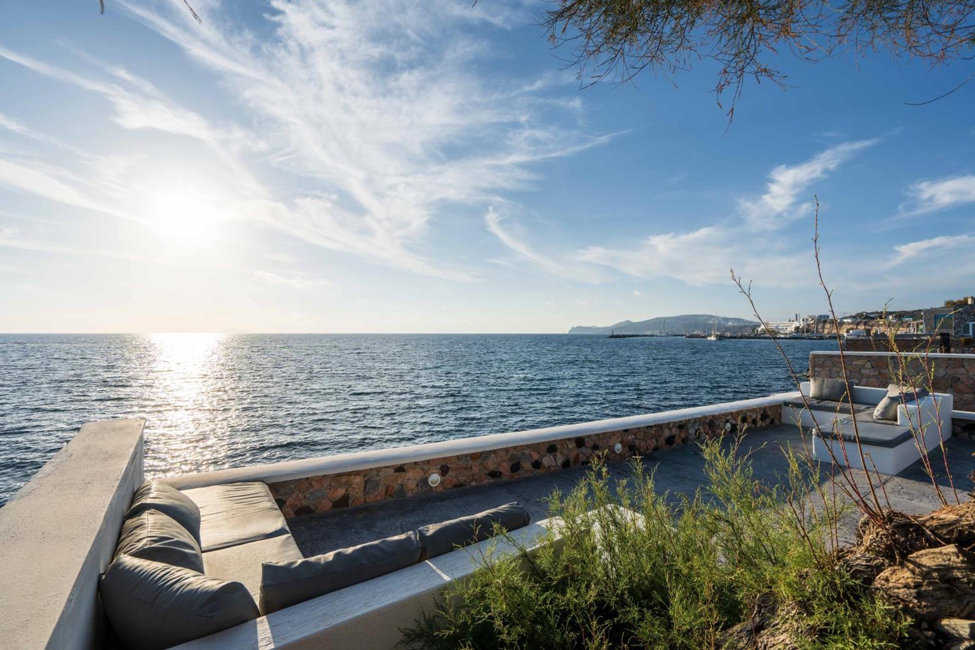 Aegean Melody Suites & Villas Vlychada Exterior photo